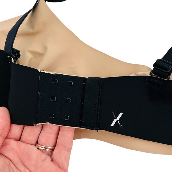 Knix by Knixwear evolution black and beige wireless reversible bra. - Picture 4 of 6